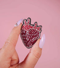 Broche de Corazón Humano