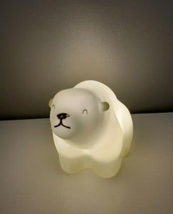 Luz de Noche - Nanook Polar Bear